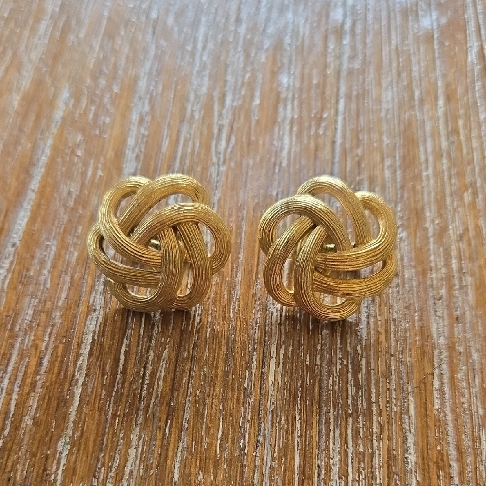 Elegant Gold Knot Earrings Trifari Vintage Clip On